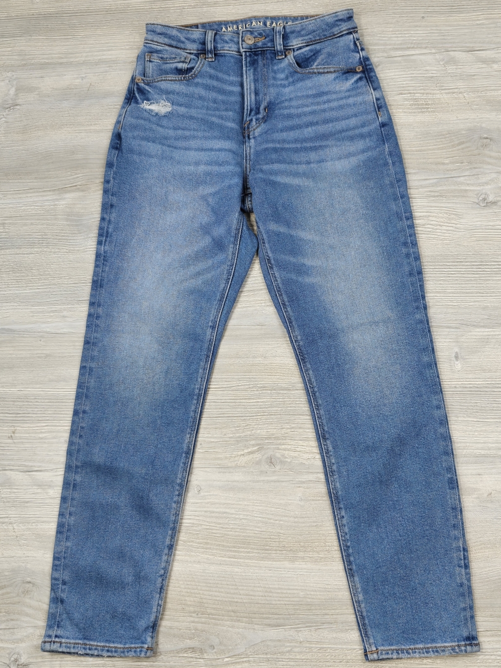 American Eagle Mom Jeans Womens Size 2 Regular Stretch Blue High Rise Denim